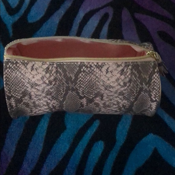 Make up bag - Picture 2 of 4